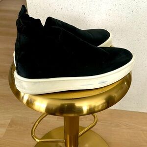 US Size 11 (10 UK) BoohooMAN short boot.